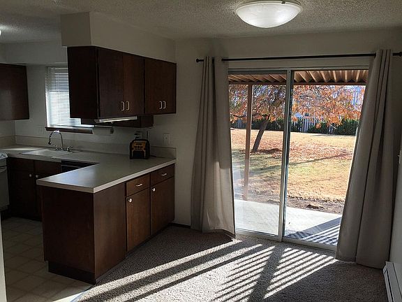 4th image of 710 S 44th Ave #2