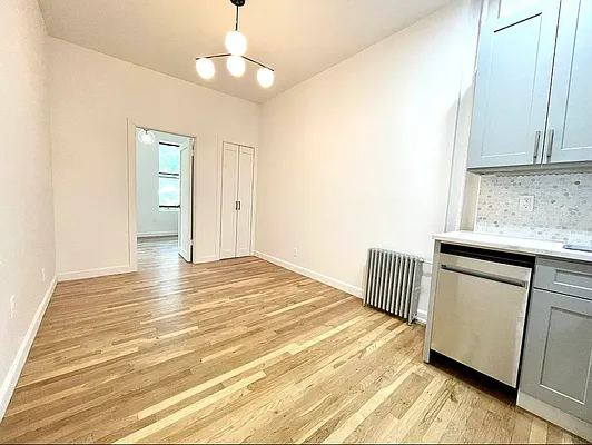 Rented by J PRESTON AND ASSOCIATES INC | media 4