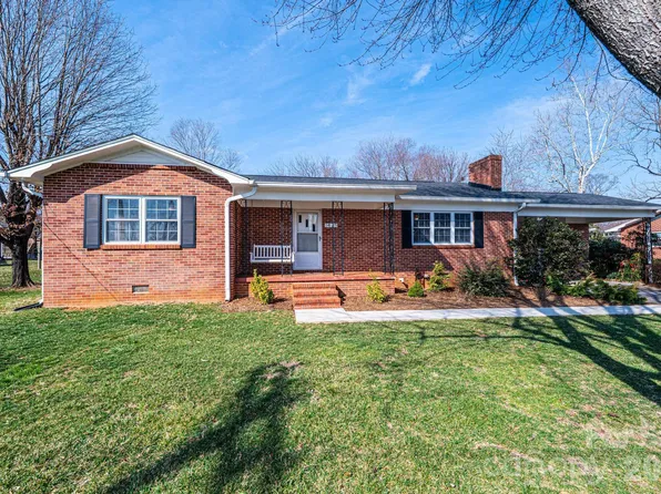 1425 5th St NE, Hickory, NC 28601