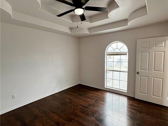 4th image of 2656 Malta St