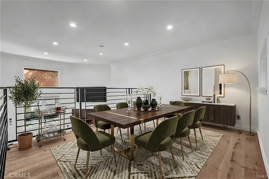 2 bed, 2.5 bath, 1496 sqft, $4,500 — Photo 2