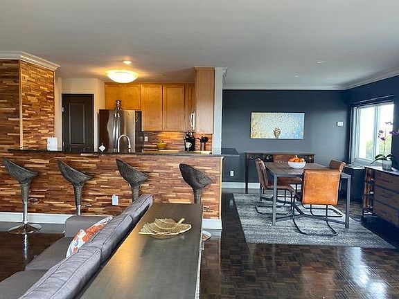 4th image of 2200 Victory Pkwy Unit 1807