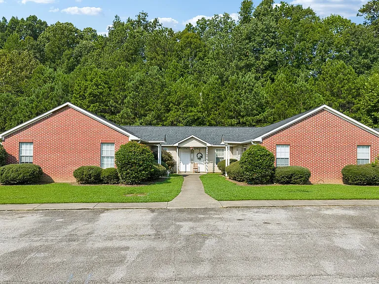 Tallapoosa Manor — Photo 19