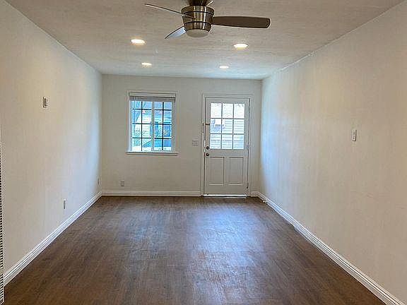 4th image of 4909 N Carmelo Ave