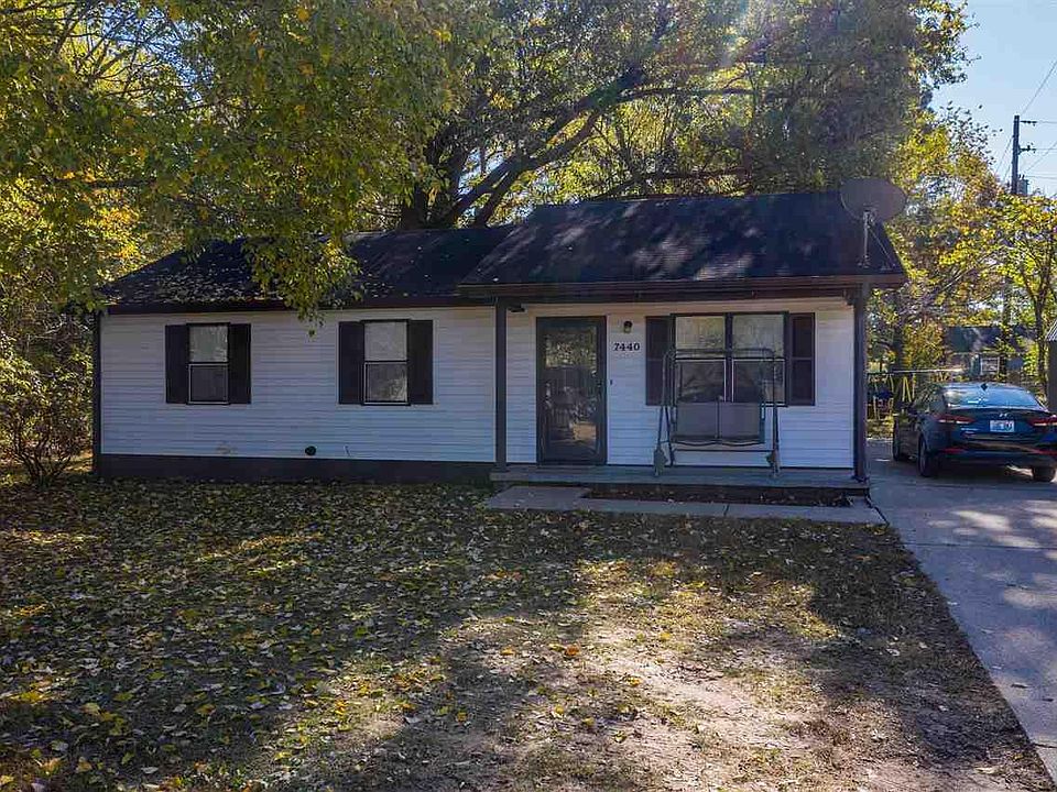 1st image of 7440 Chiles Dr