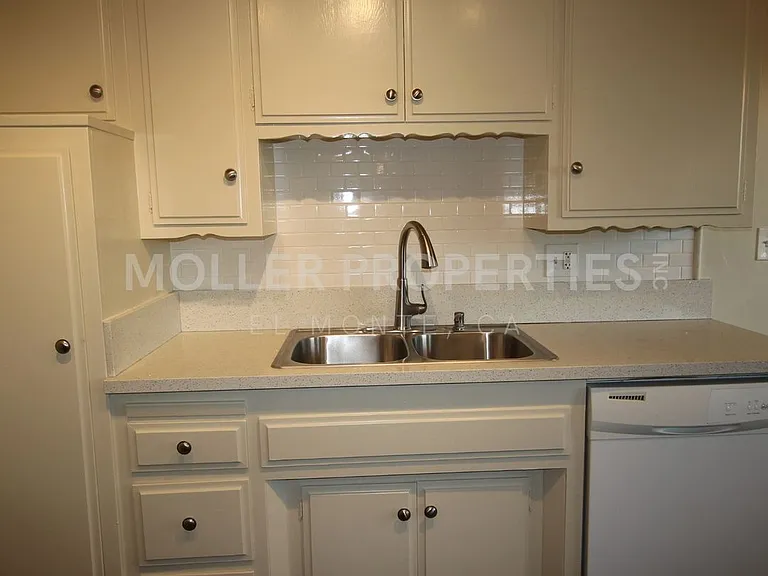 Sierra Vista 743 — Photo 7