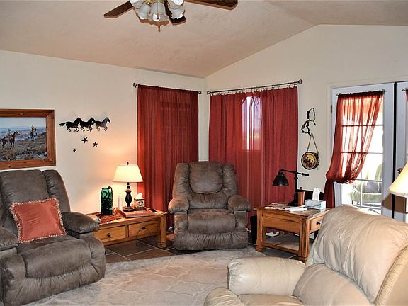 2nd image of 10325 Linda Ln