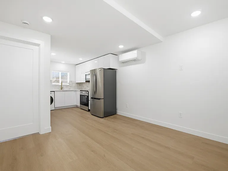 4559 Campus Ave #11 — Photo 4