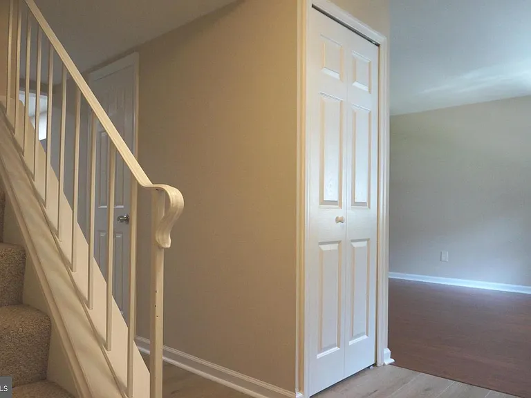 5104 Arrit Ct — Photo 6