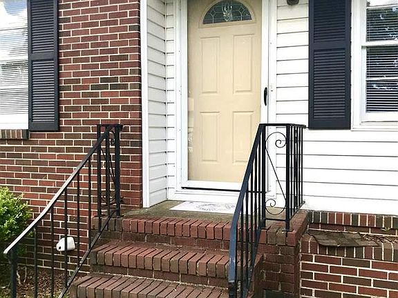 2nd image of 1213 Columbia Ave