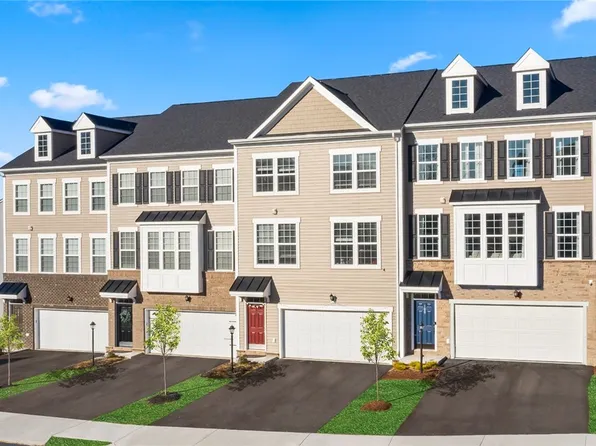 216 Truth Cir, Harmony, PA 16037