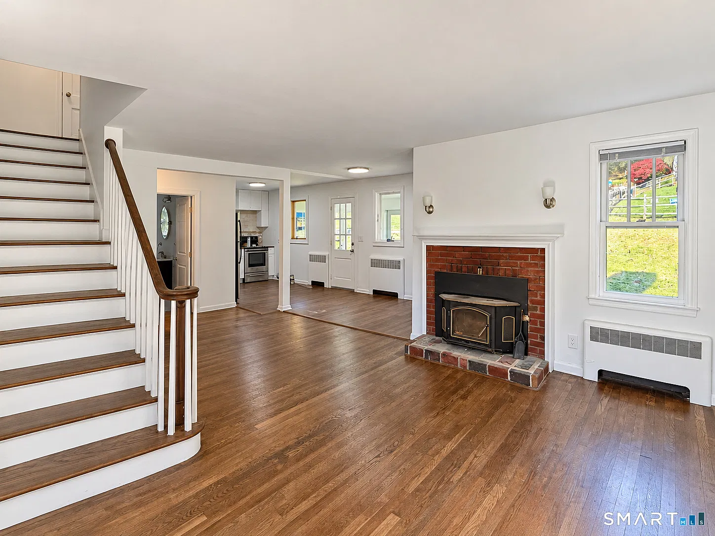 4 bed, 1.0 bath, 1266 sqft, $2,500 — Photo 4