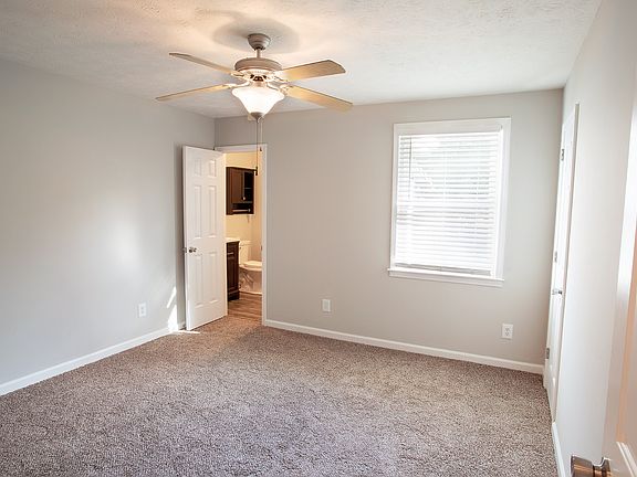 5th image of 240 N Willomont Ave