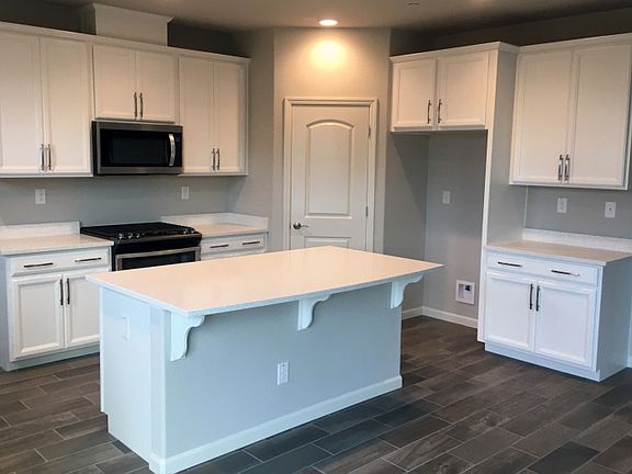 3rd image of 5041 Foxfield Way