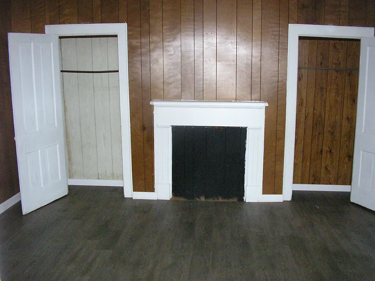 628 Woodford Ave — Photo 10