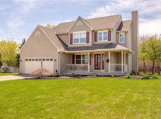 5338 Apple Creek Dr, Sheffield Village, OH