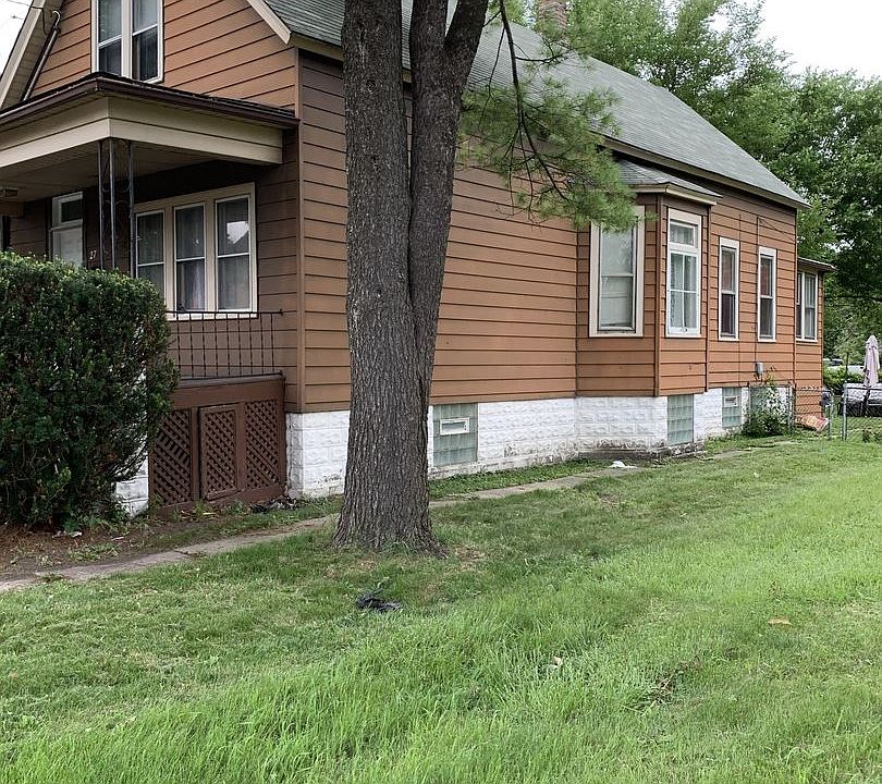 1st image of 27 E 138th St