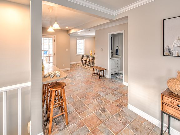 5th image of 2149 E Wilson Ave