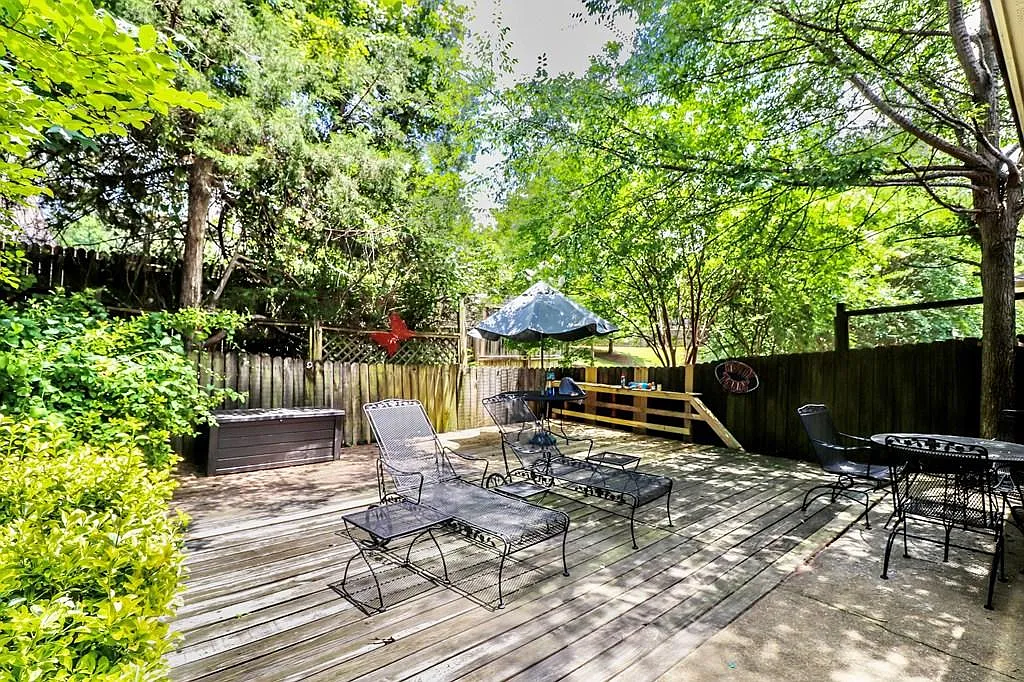 4 bed, 4.5 bath, 1808 sqft, $3,400 — Photo 3