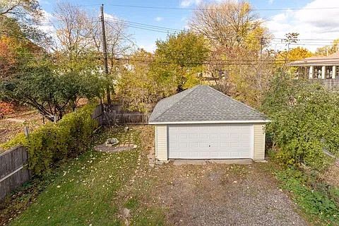 2nd image of 1539 Adrian St #1