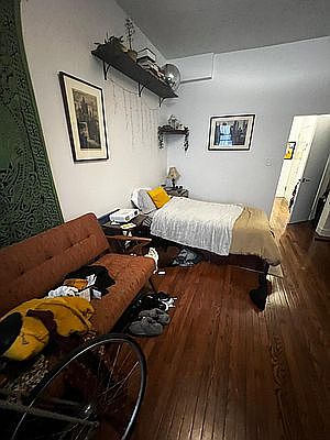 3rd image of 624 E 11th St APT 2B