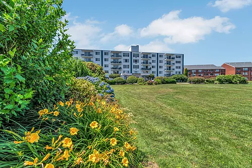 The Admiralty Apartments Photo 1