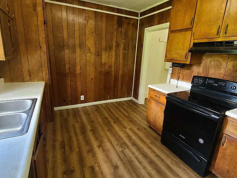776 Macon Ave — Photo 3