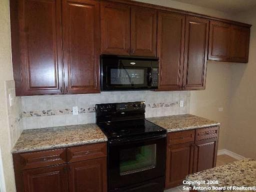 5th image of 21006 VILLA VALENCIA