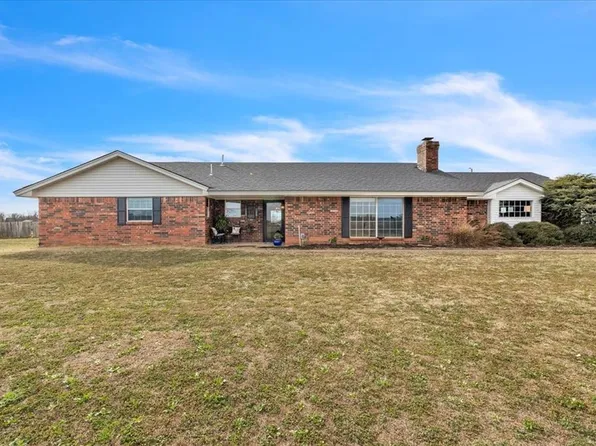 1734 E Orme Ln, Anadarko, OK 73005