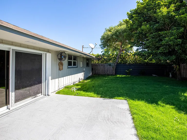 187 Auburn Dr — Photo 16