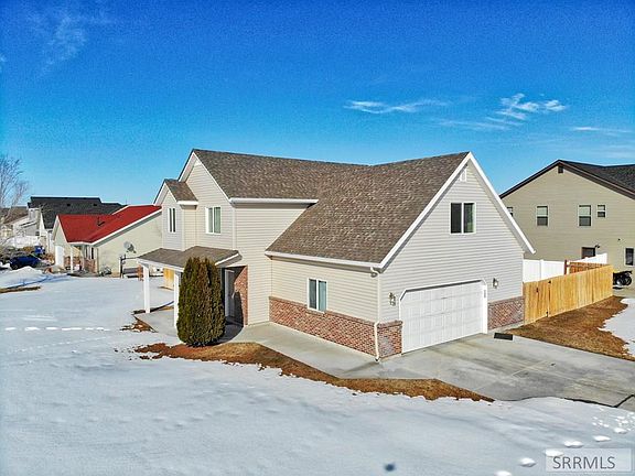 4th image of 1110 N Drystone Dr