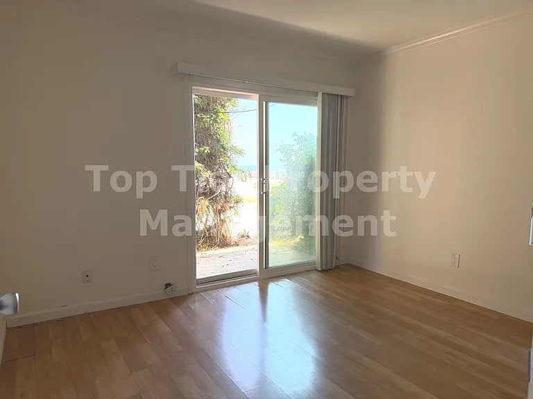 125 Acacia Ave — Photo 34