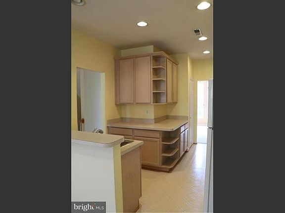 5th image of 6993 Earlston Dr