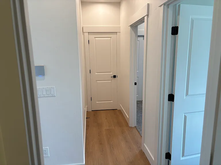1011 Green Valley Ct — Photo 7