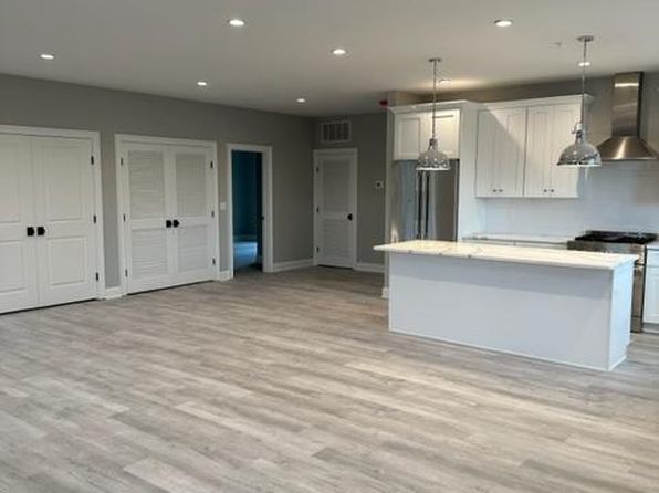 21 N Main St Unit 202