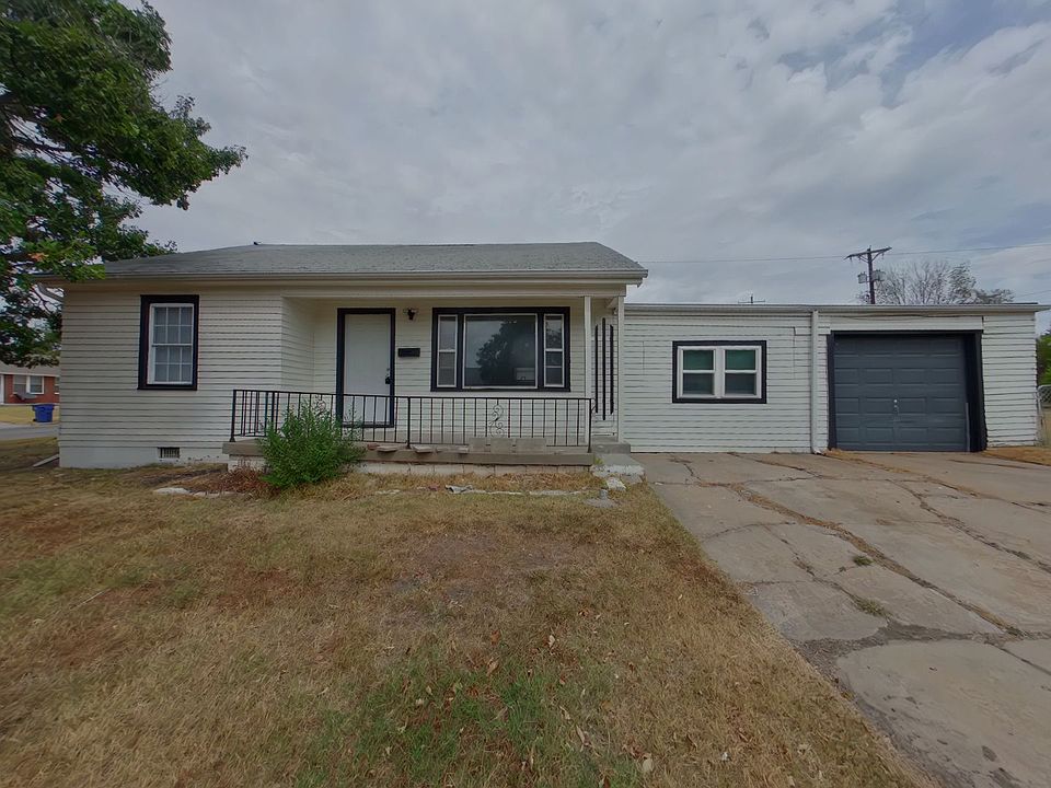 1st image of 3102 E 12th St N