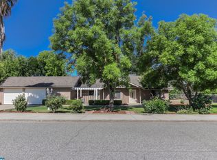 17135 N Parker Ave, Friant, CA 93626