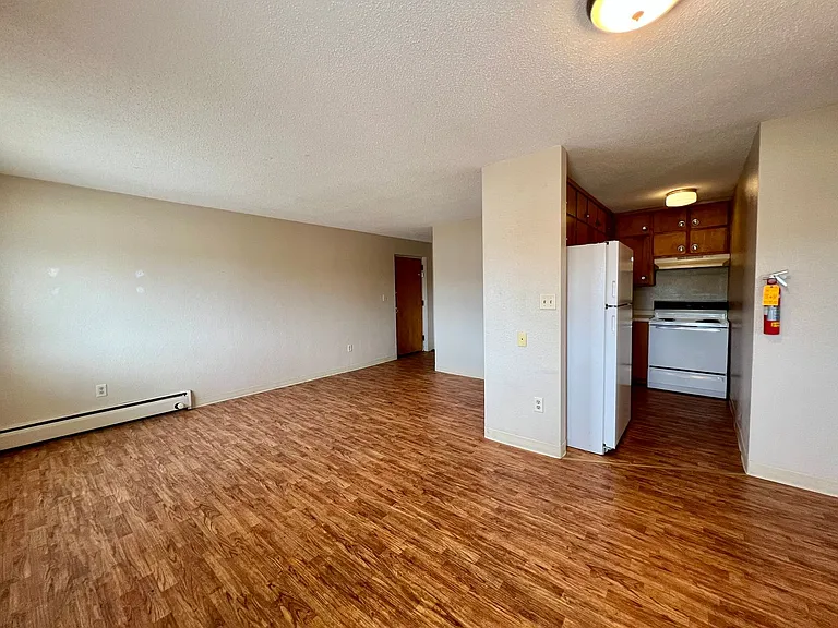 109 16th St NE — Photo 5