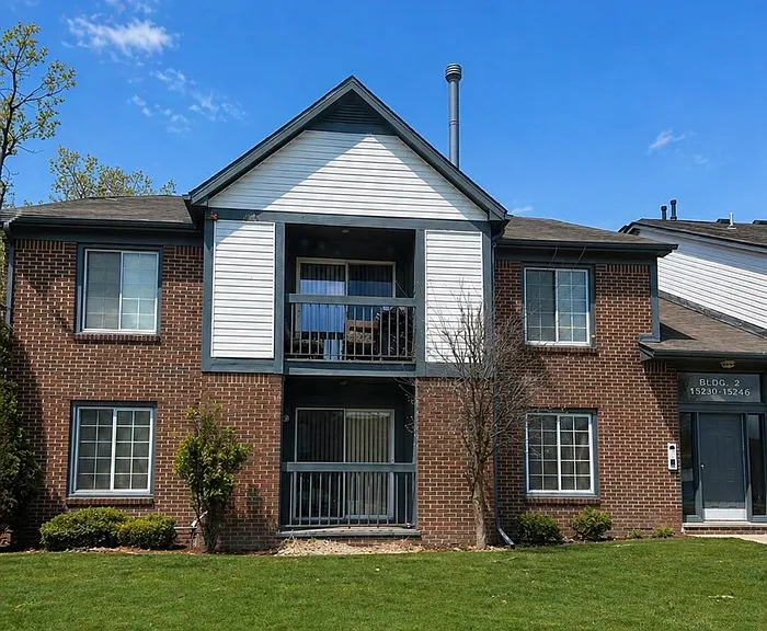 15246 Ashley Ct — Photo 1