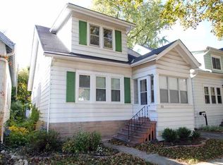 6931 Auburn Ave, Wauwatosa, WI 53213