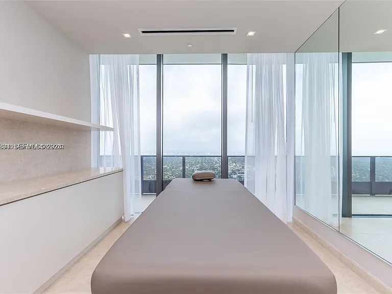 1000 Brickell Plz #2414 — Photo 17