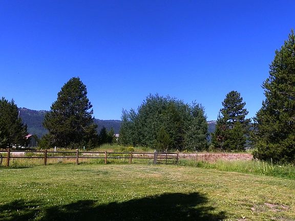 5th image of 13160 Cameron Dr