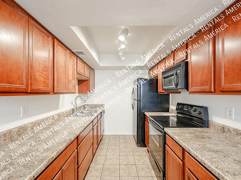 1254 N 85th Pl — Photo 3