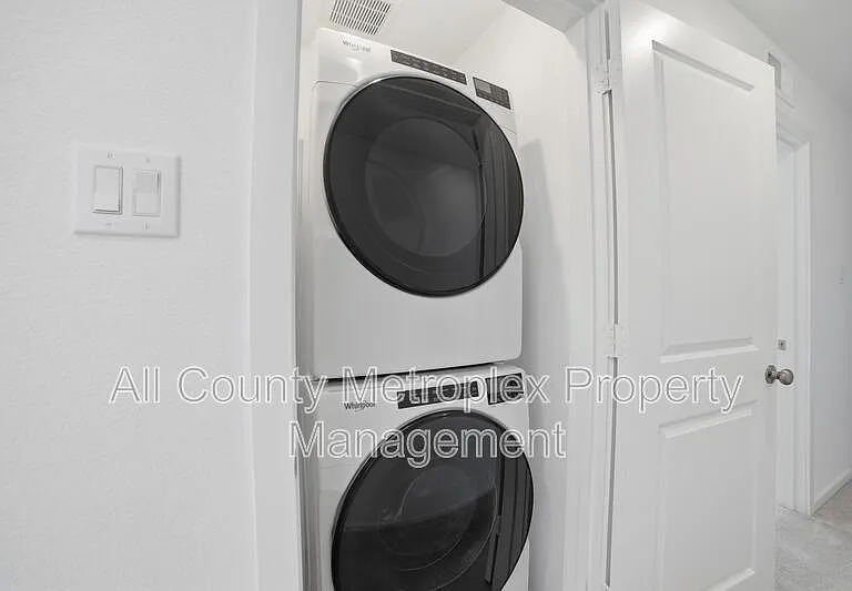 6225 Kingfisher Way — Photo 4