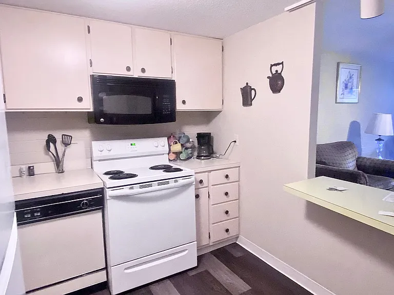 2106 Kanawha Blvd E #603 — Photo 5