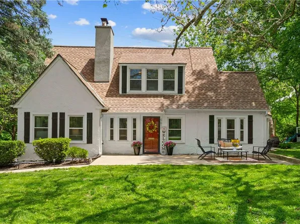 5611 Newton St, Overland Park, KS 66202