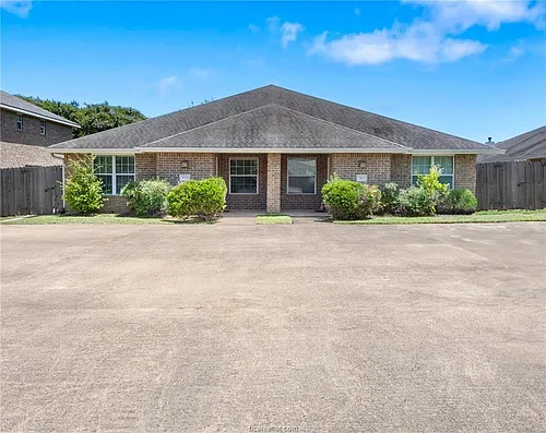 3609 Oldenburg Ct Photo 1
