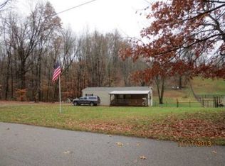 1984 Stinnett Rd, Maceo, KY 42355