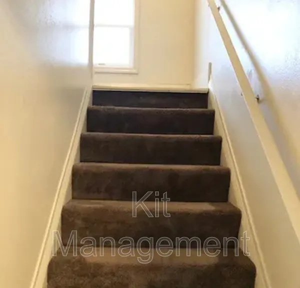 842 Toronto Ave — Photo 6