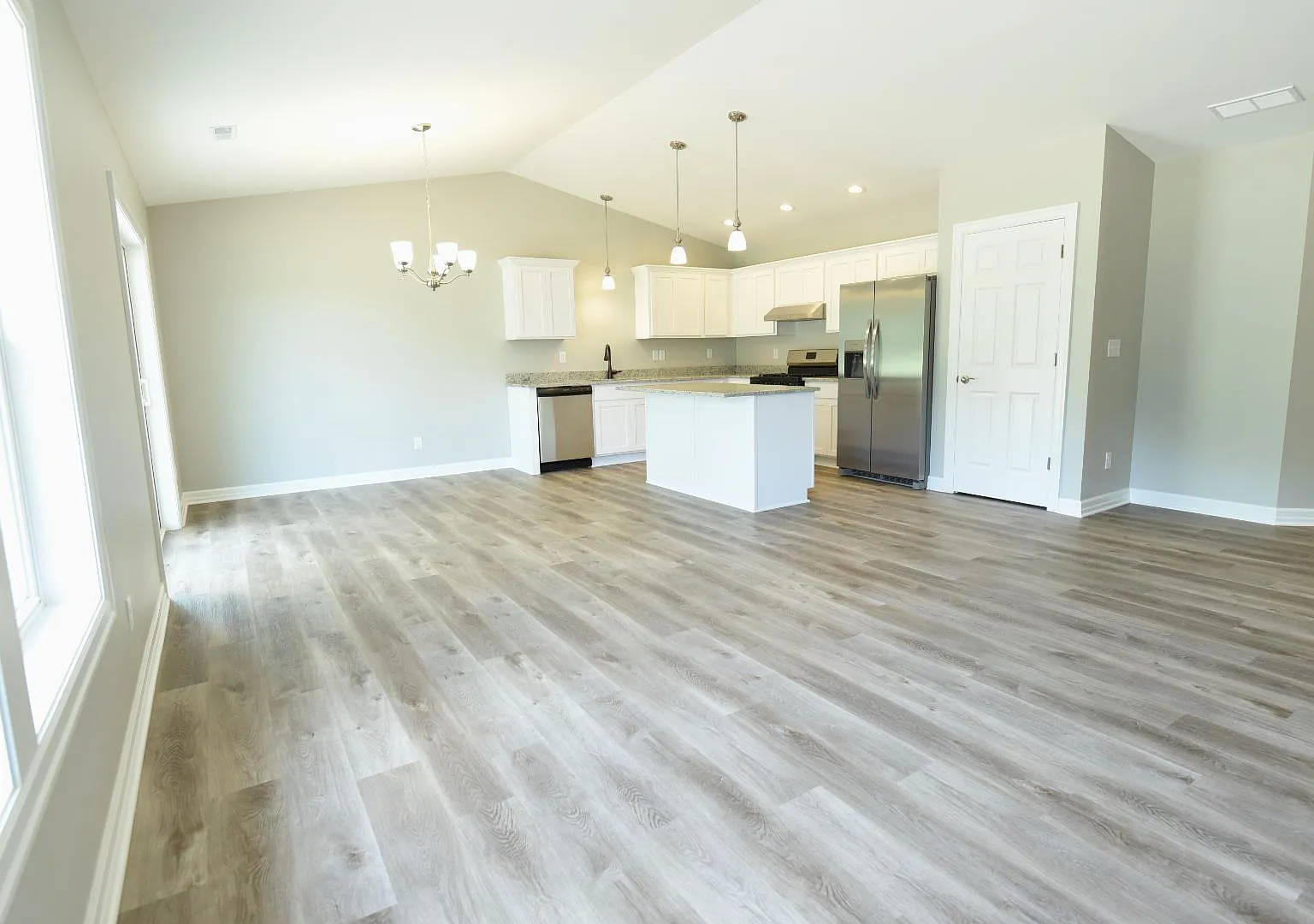 1750 Meadowlark Ln - 1537 — Photo 3